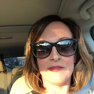 Meet your Posher, Carla